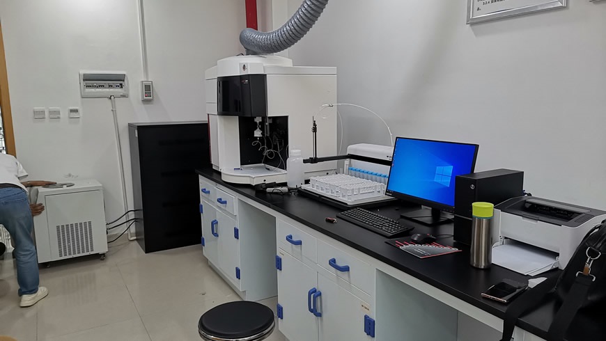 电感耦合等离子体质谱仪